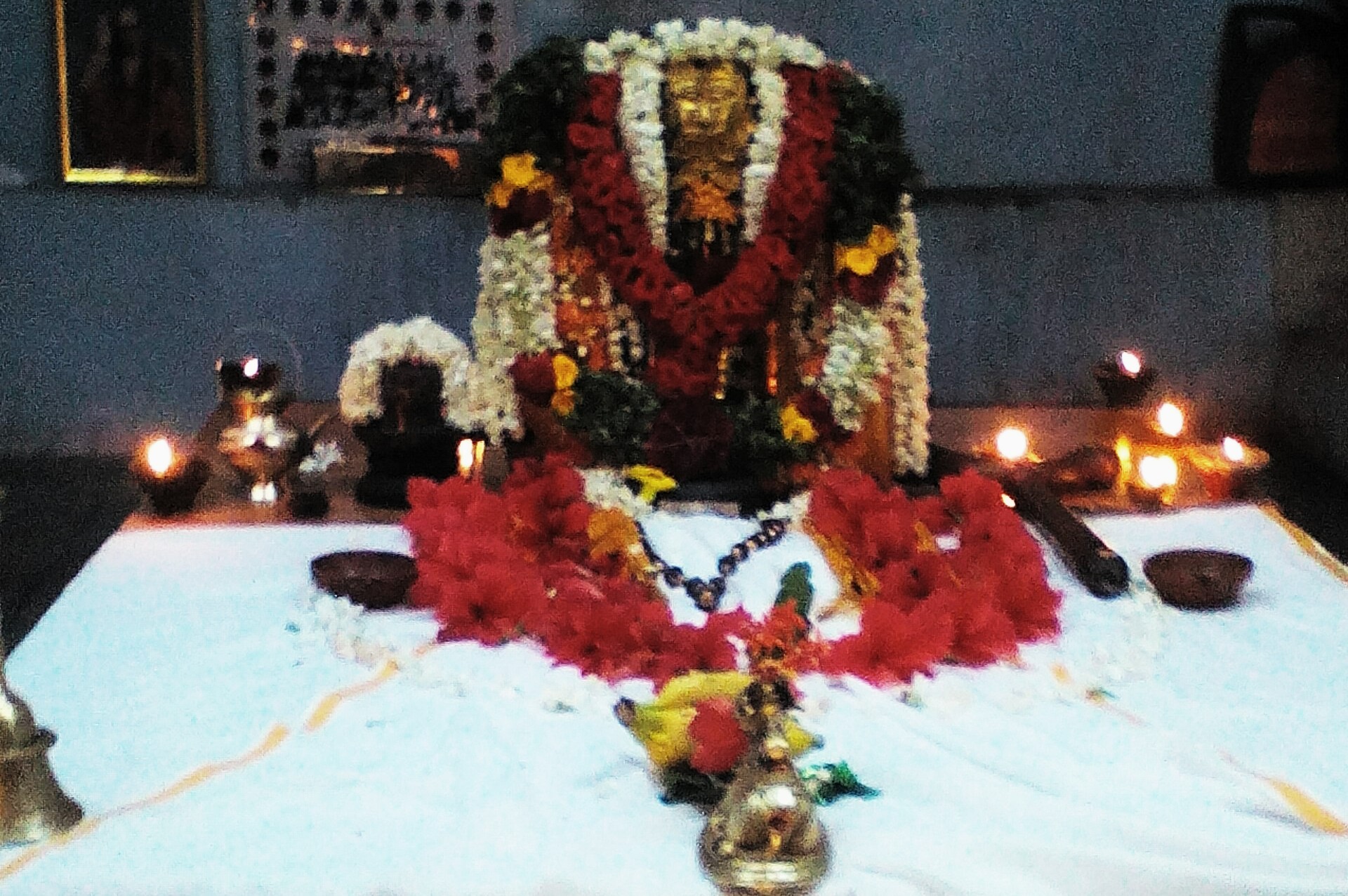 Sri vellai veshtti Siddhar Swamigal Arakkattalai